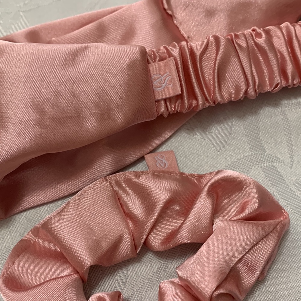 VS bandana and hair elastic